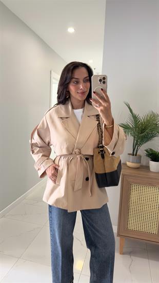 Thomas Krem Kuşak Detaylı Kısa Trençkot