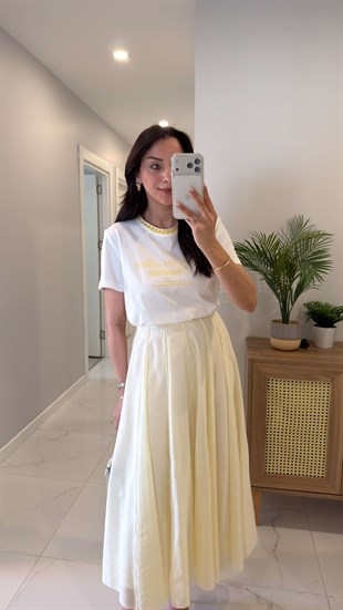 Tilda Ekru Sarı Yaka Detaylı Baskılı Tişört