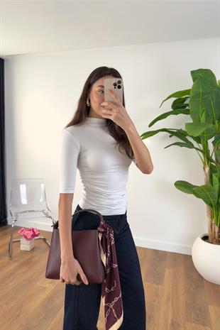 Timmy Beyaz Drape Detaylı Dik Yaka Bluz