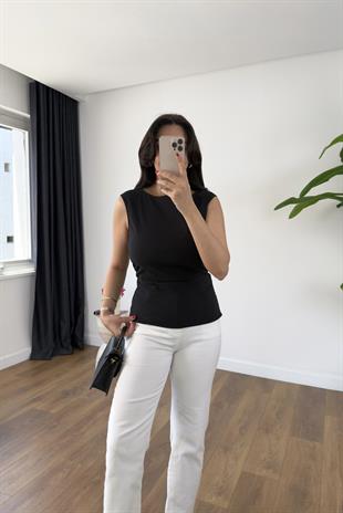 Tisa Siyah Büzgü Detaylı Bluz