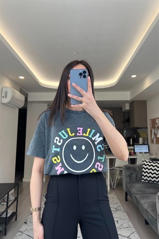 Antrasit Yıkamalı Smile Tişört