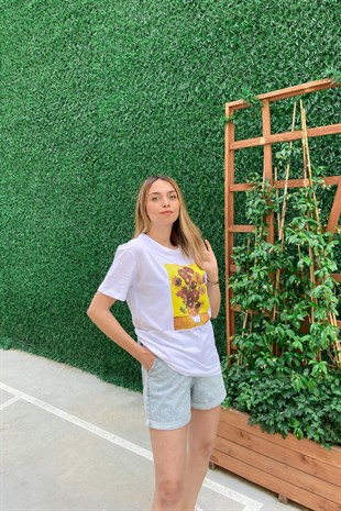 Beyaz Flower Tişört