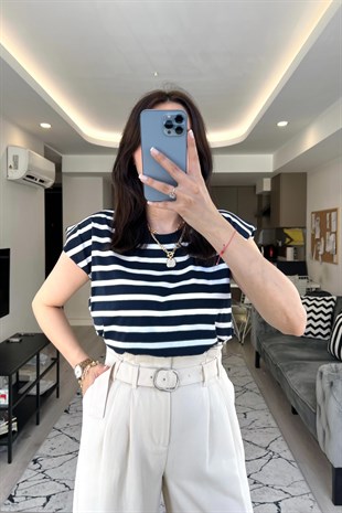 Laci Çizgili Vatkalı Basic Tişört