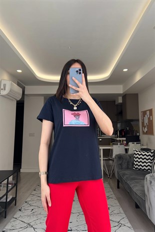 Lacivert Pembe Baskılı Tişört