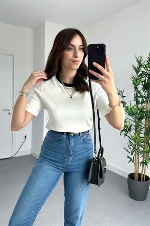 MD Beyaz Yaka Detaylı Basic Tişört