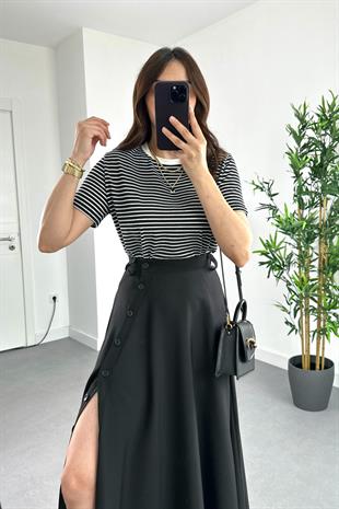 MD Siyah Çizgili Basic Tişört