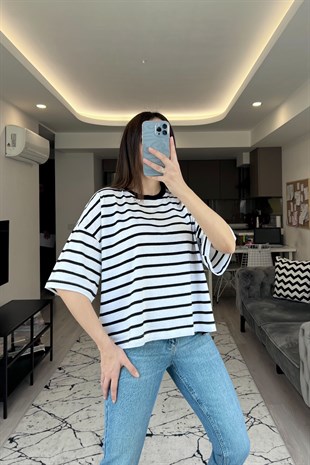 Siyah Beyaz Çizgili Basic Tişört