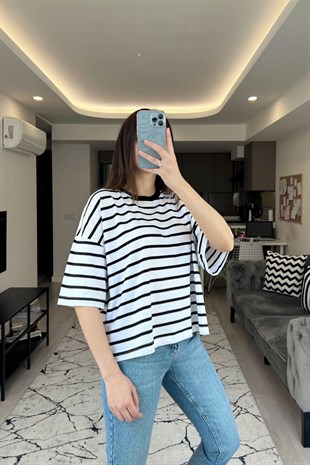 Siyah Beyaz Çizgili Basic Tişört