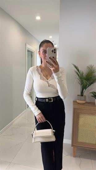 Torera Ekru Dantel Geçişli Bluz