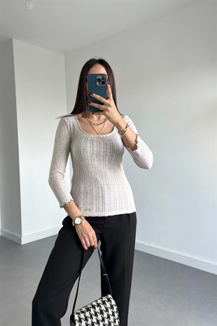 Bej Kare Yaka Yarım Kol Triko Bluz