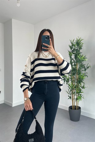Gustova Lacivert Çizgili Omuz Düğme Detaylı Triko