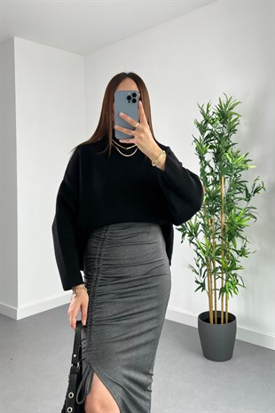 Moi Siyah Çelik Dik Yaka Triko