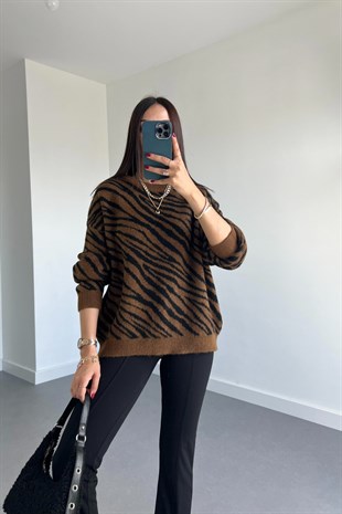 Siyah Kahve Zebra Desenli Kazak