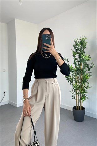 Siyah Omuzları Tül Detaylı Triko