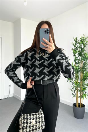 Siyah Origami Desen Bisiklet Yaka Triko