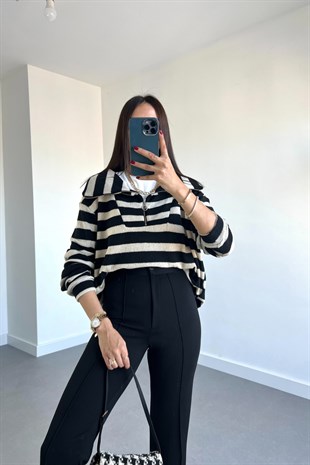 Siyah Taş Çizgili Fermuarlı Triko