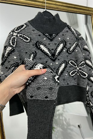 Winx Gri Ponponlu Jakarlı Triko Kazak