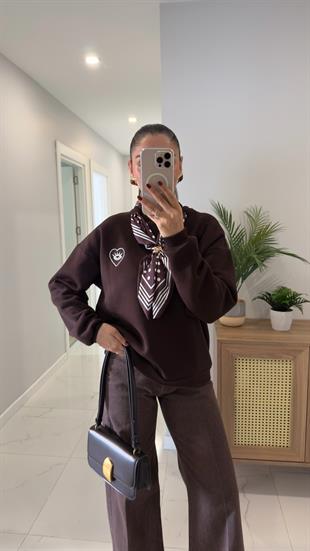 Utra Acı Kahve Kalp Desenli Gold Toka Detaylı Fularlı Sweat