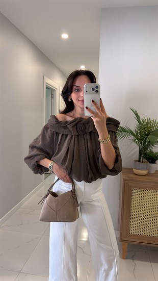 Versage Kahve Yaka Detaylı Bluz