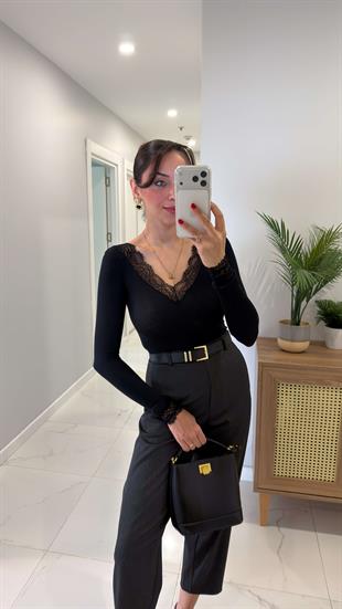 Vesica Siyah Dantel Detaylı Kaşmir Bluz