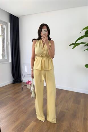 Wilda Sarı Kuşak Detaylı Bluz Pantolon Takım