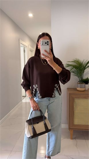 Yedla Kahve Taş Detaylı Uzun Kollu Sweat
