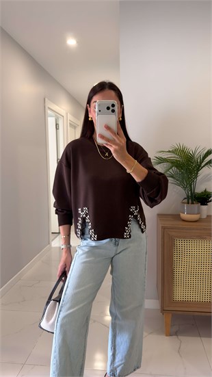 Yedla Kahve Taş Detaylı Uzun Kollu Sweat