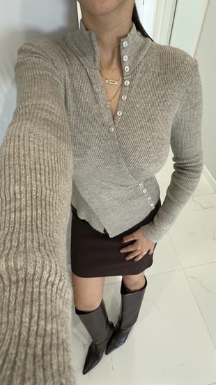 Yegon Açık Vizon Belden Düğmeli Triko