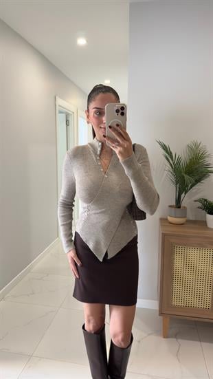 Yegon Açık Vizon Belden Düğmeli Triko