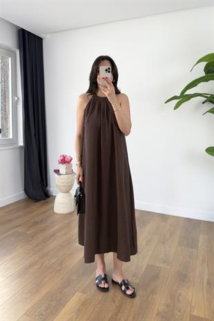 Yerta Acı Kahve Boyun Detaylı Maxi Elbise