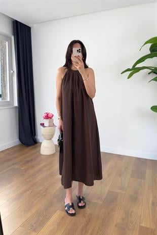 Yerta Acı Kahve Boyun Detaylı Maxi Elbise