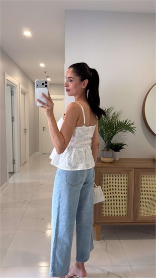 Yongs Ekru İşleme Detaylı Askılı Bluz