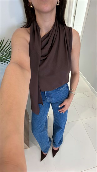 Yosinra Kahve Boyundan Geçirmeli Bluz
