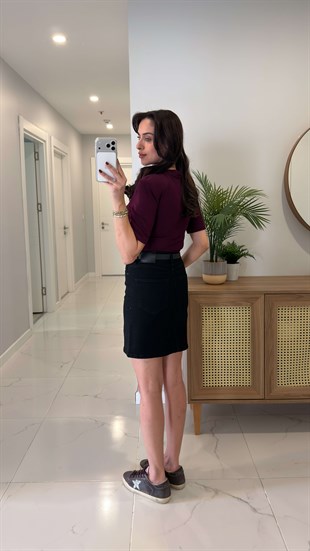 Yubsa Siyah Önü Düğmeli Etek