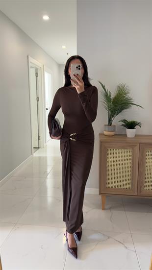 Zegra Kahve Gold Toka Detaylı Arka Yırtmaçlı Elbise