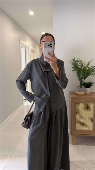 Zinlas Gri Boyun Detaylı Bluz Pantolon Takım