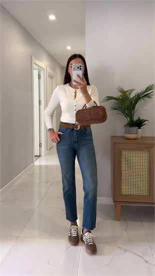 Ritta Mavi Kar Yıkama Kesik Paça Boy Fit Jean