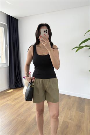 ZR Sella Siyah U Yaka Atlet