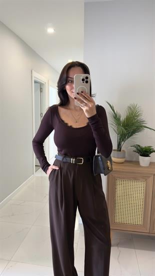 Zuzu Kahve Oval Yaka Dantelli Bluz