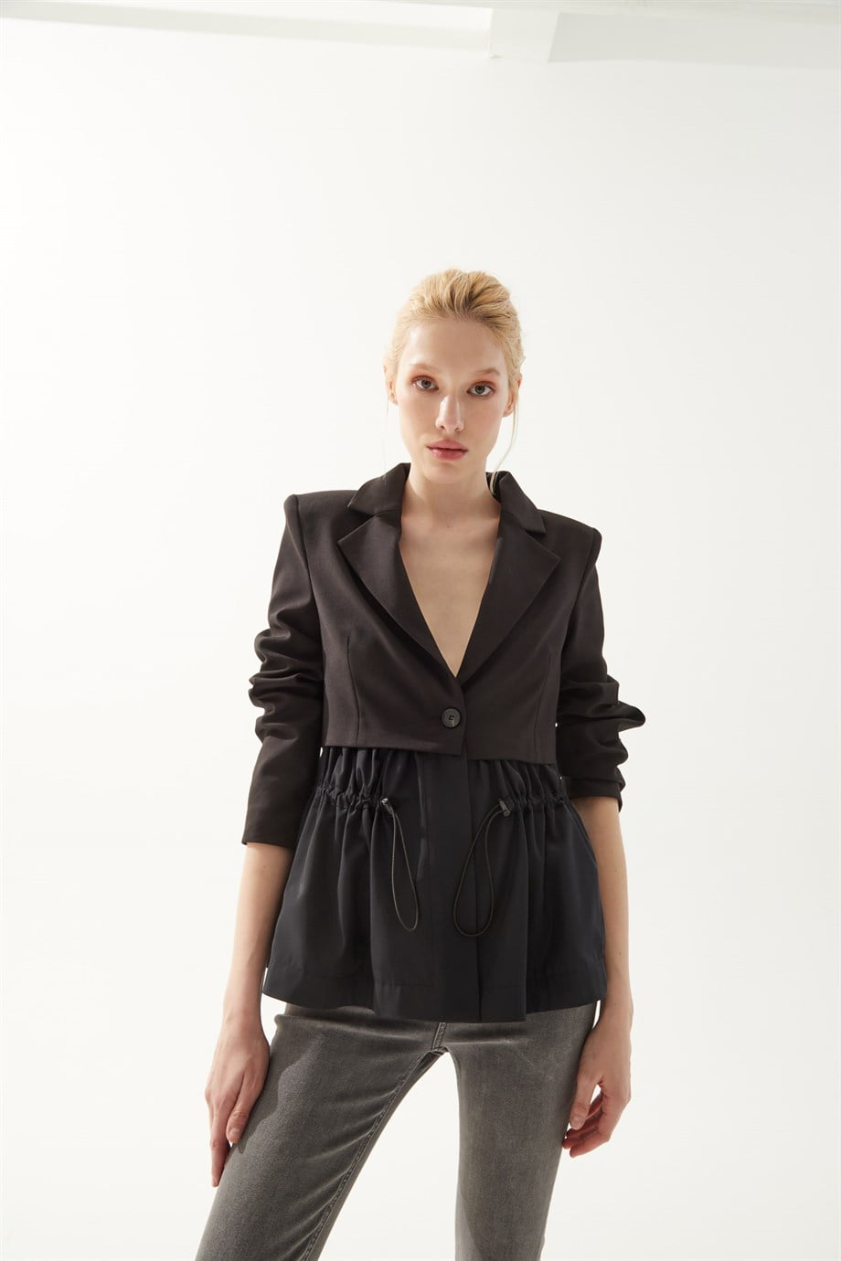 Anella Siyah Büzgülü Ceket
