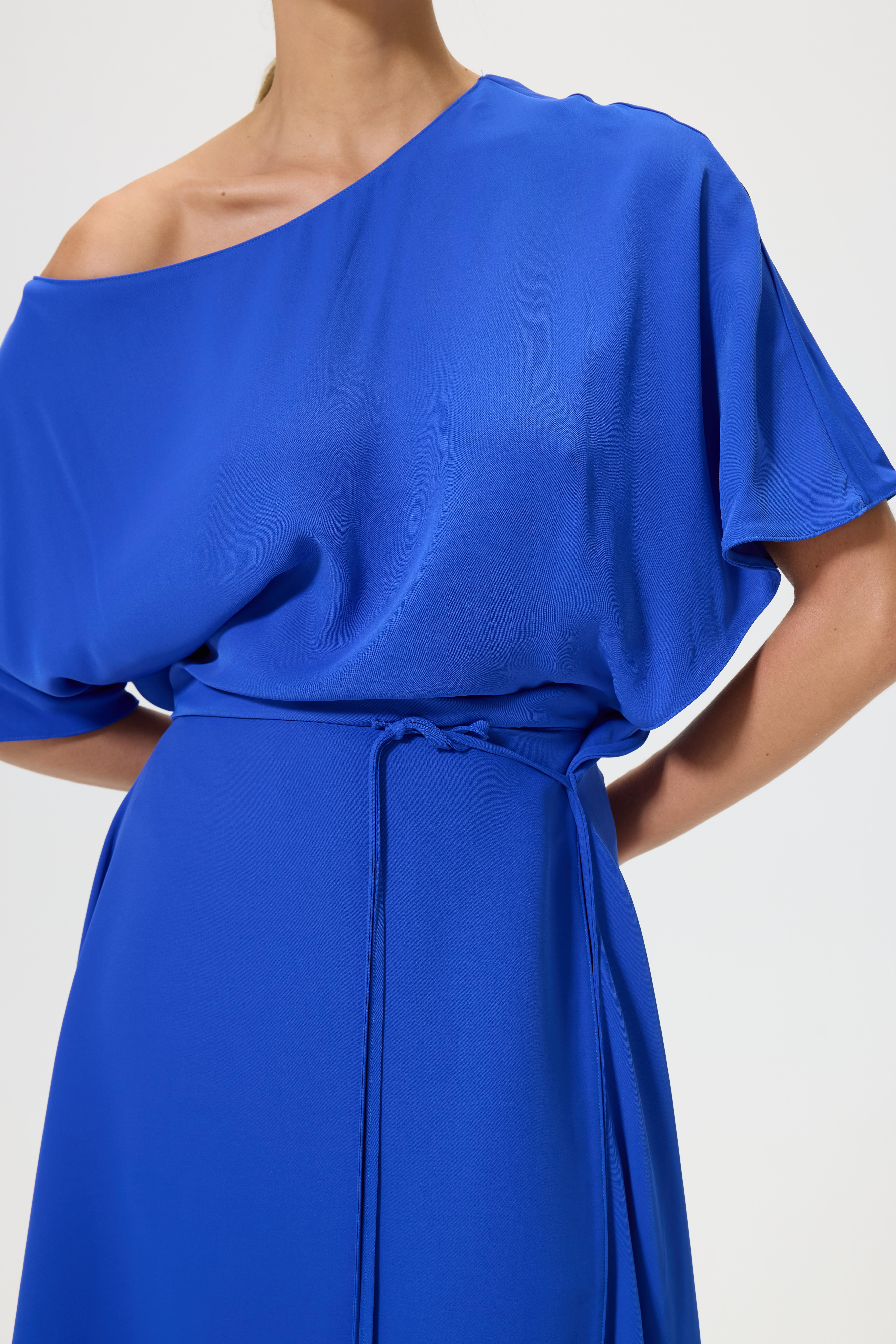 Balbina Parlament Mavi Elbise