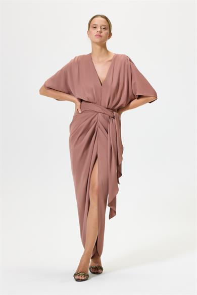 Elizabeth Karamel Elbise