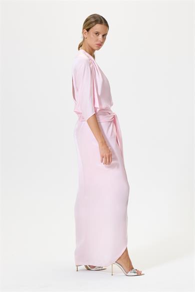 Elizabeth Pembe Elbise