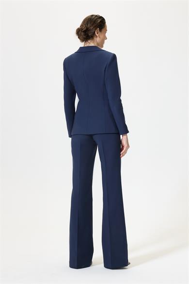 Teressa Lacivert Takım