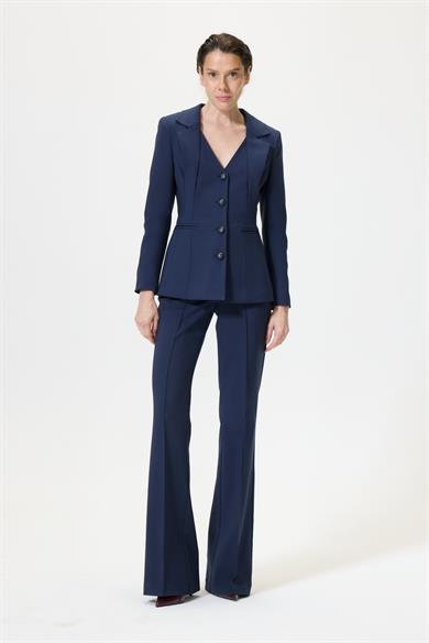 Teressa Lacivert Takım