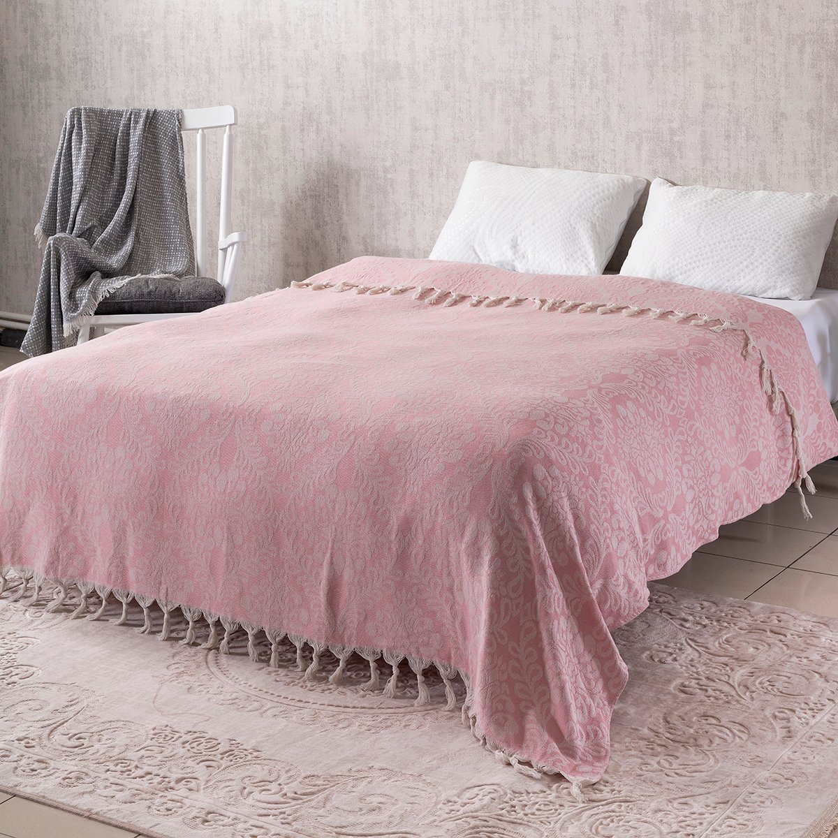 Vagonik Damask Desenli Çift Kişilik Yatak Örtüsü Jakarlı 200x230 Cm Pembe