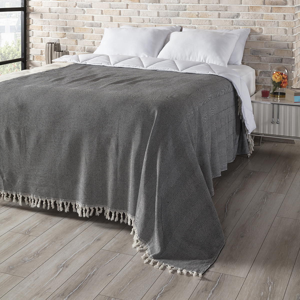 Balık Sırtı Desenli Çift Kişilik Yatak Örtüsü 200x230 Cm Siyah