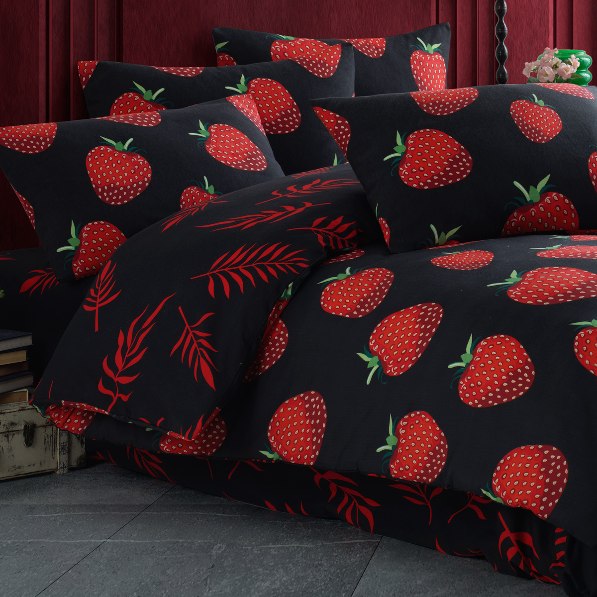 Vagonik Çilek Desenli Çift Kişilik Nevresim Takımı