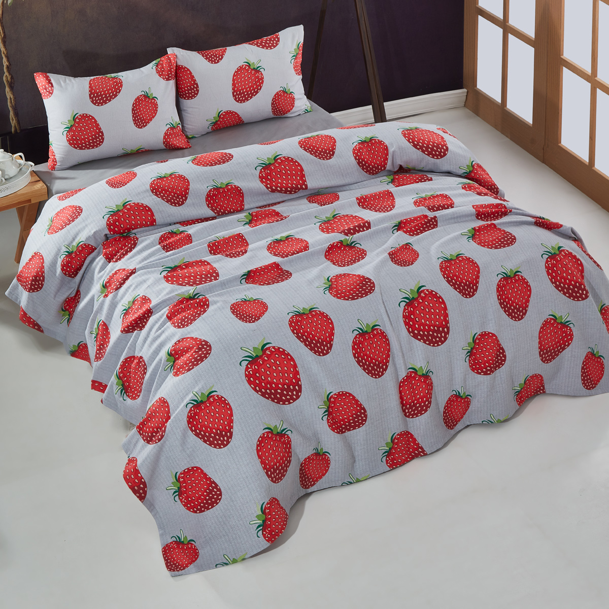 Vagonik Çilek Desenli Tek Kişilik Pike Takımı Gri