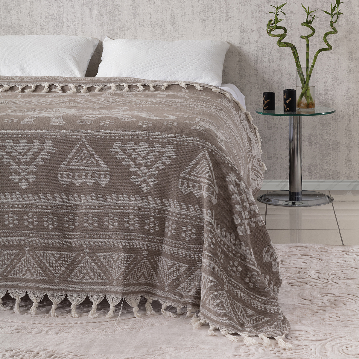 Vagonik Fil Desenli Çift Kişilik Yatak Örtüsü Jakarlı 200x230 Cm Bej